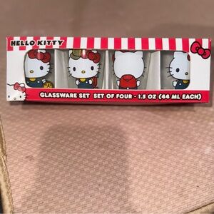 Hello Kitty Red and White Glassware Set